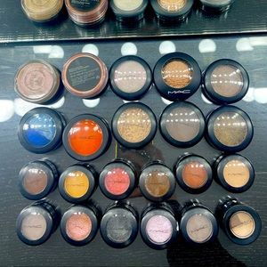 MAC COSMETICS ASSORTED EYESHADOW BUNDLE